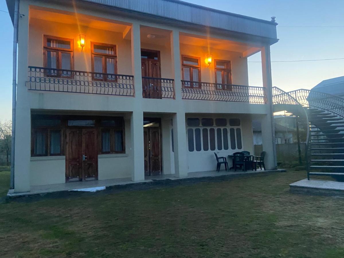 Luka Family Guest House 바투미 외부 사진