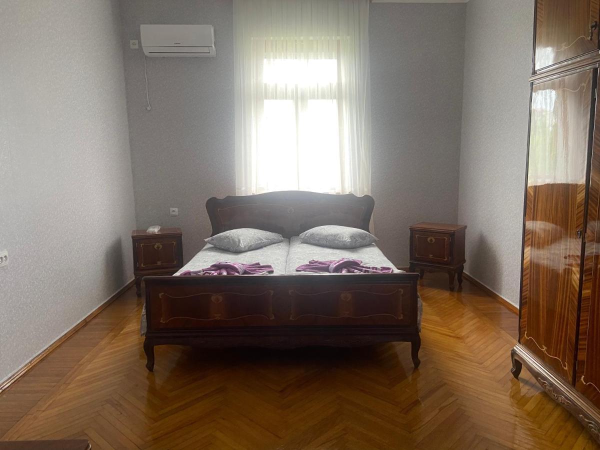 Luka Family Guest House 바투미 외부 사진